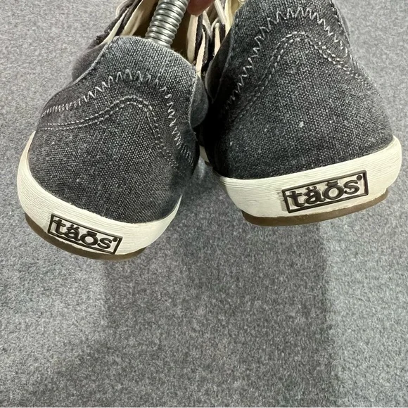 Taos Star Shoes Sneakers Womens Size 8 Dark Gray Washed Denim Casual Lace Up - Picture 8 of 13